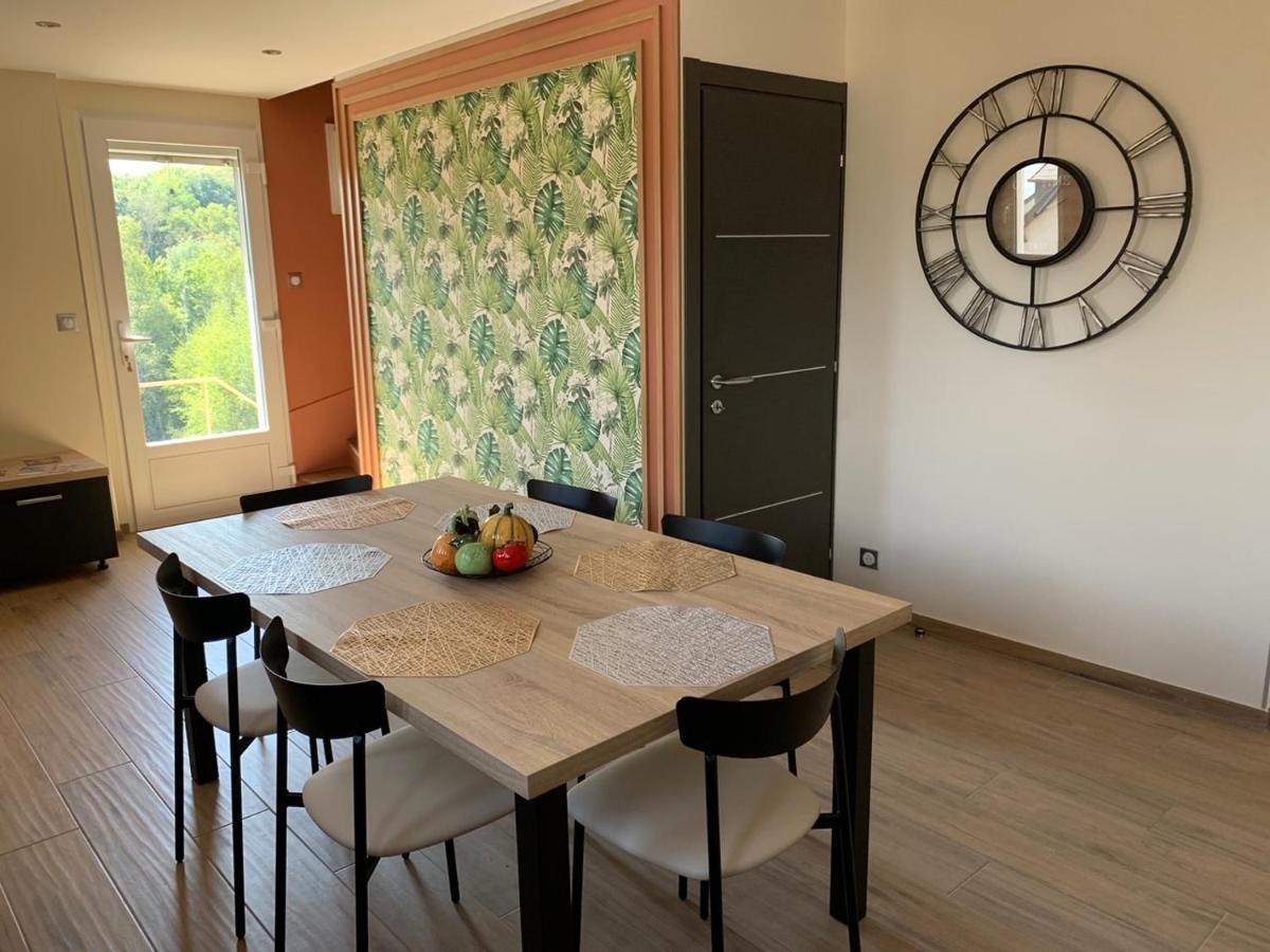 Holiday home Le Relais De La Fontaine & Jacuzzi Montcornet (Ardennes)
